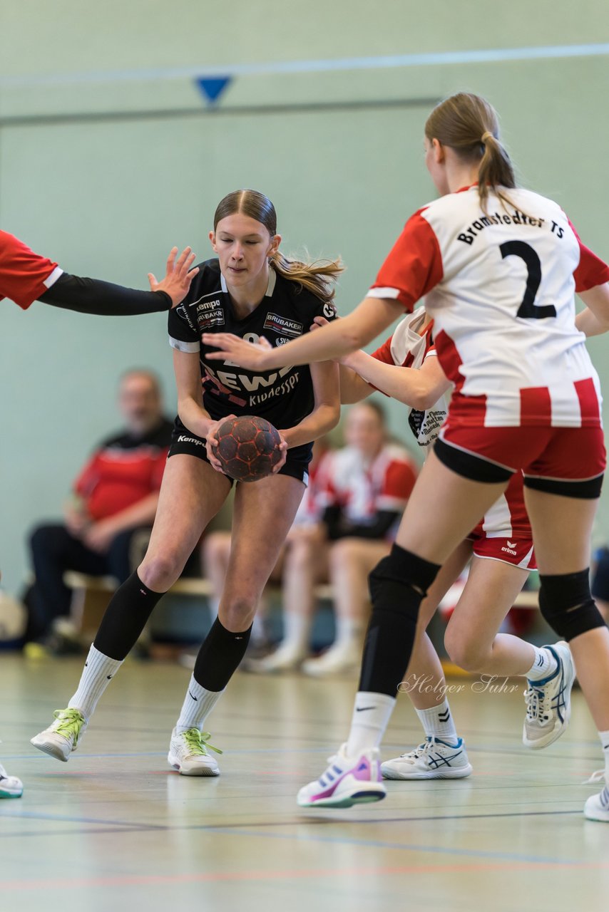 Bild 111 - wBJ SV Henstedt Ulzburg - Bramstedter TS : Ergebnis: 27:15